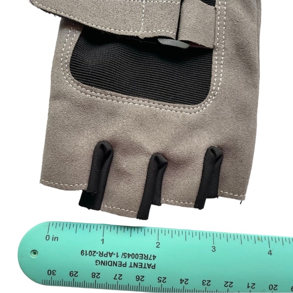 NEW Workout Half Finger Gloves M Trideer Gym Weights Cycling - Picture 5 of 9